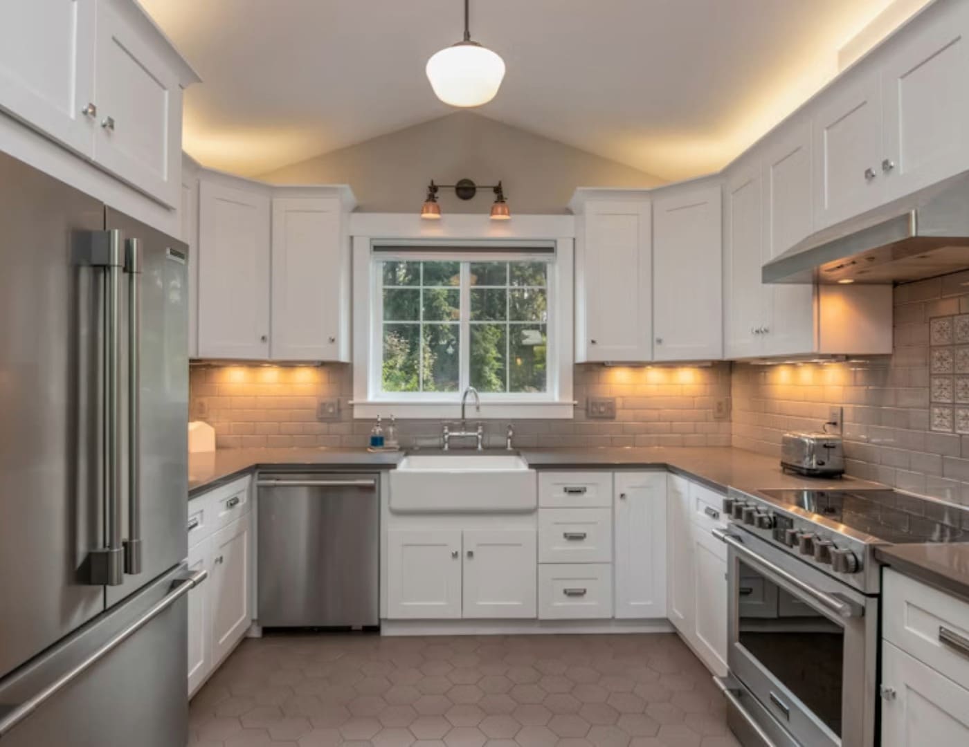 average cost to paint kitchen cabinets in Charleston